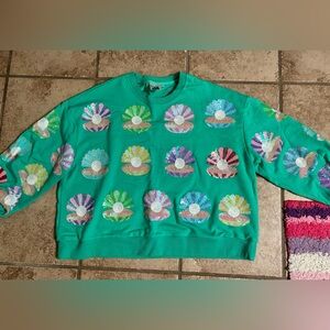 QOS, small, clamshell sweatshirt